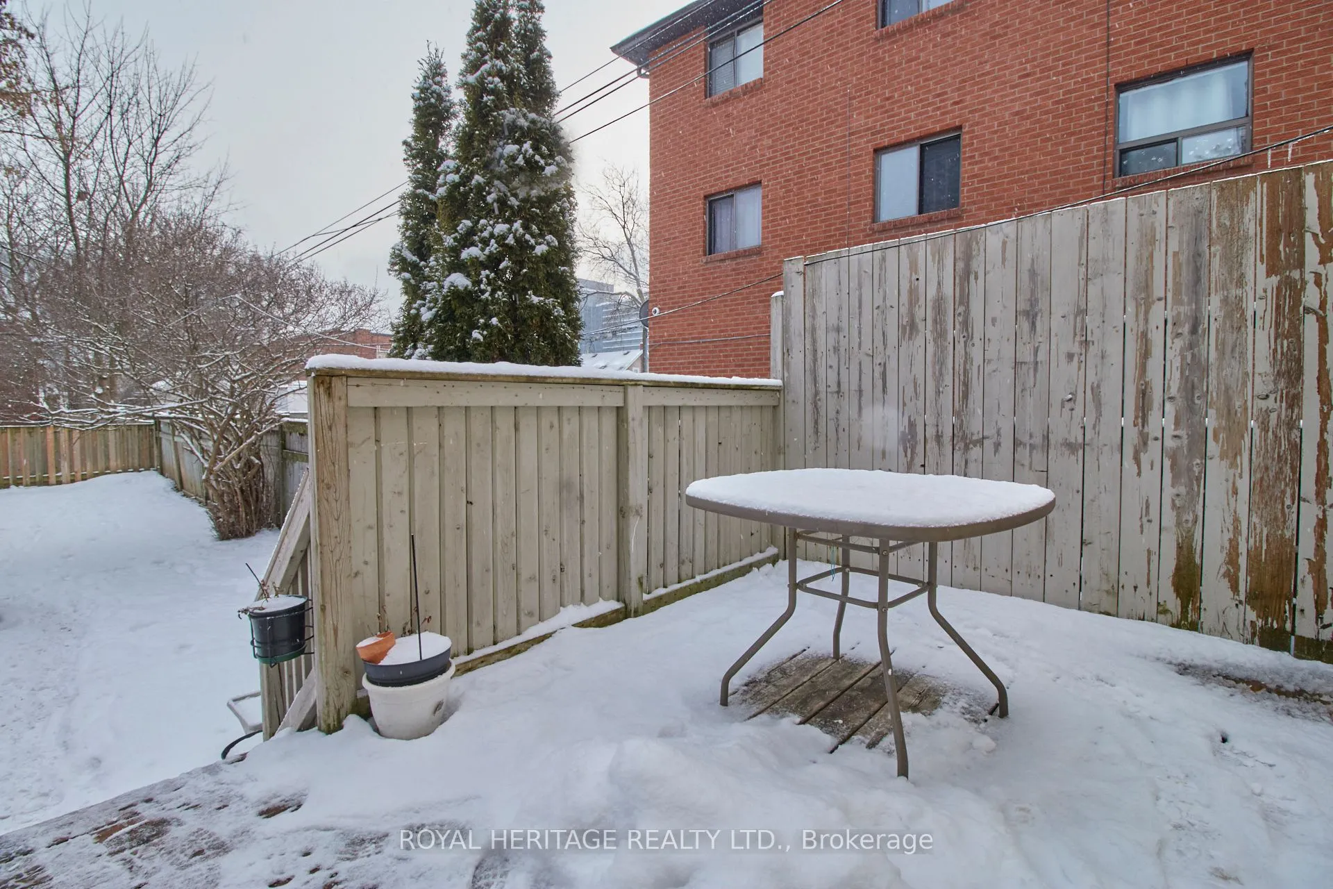 161 Colborne Street E