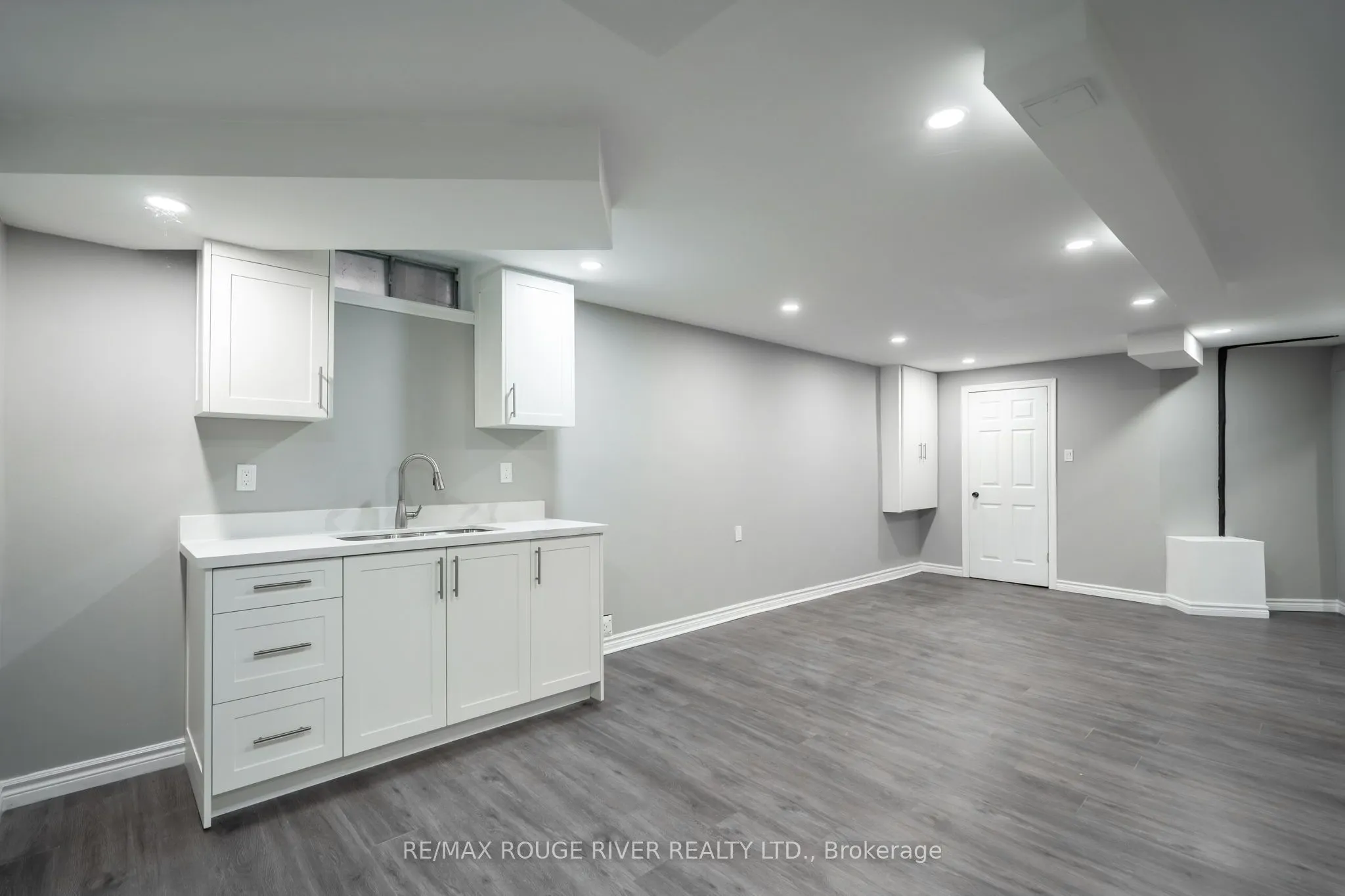 31 Kerrison Drive W
