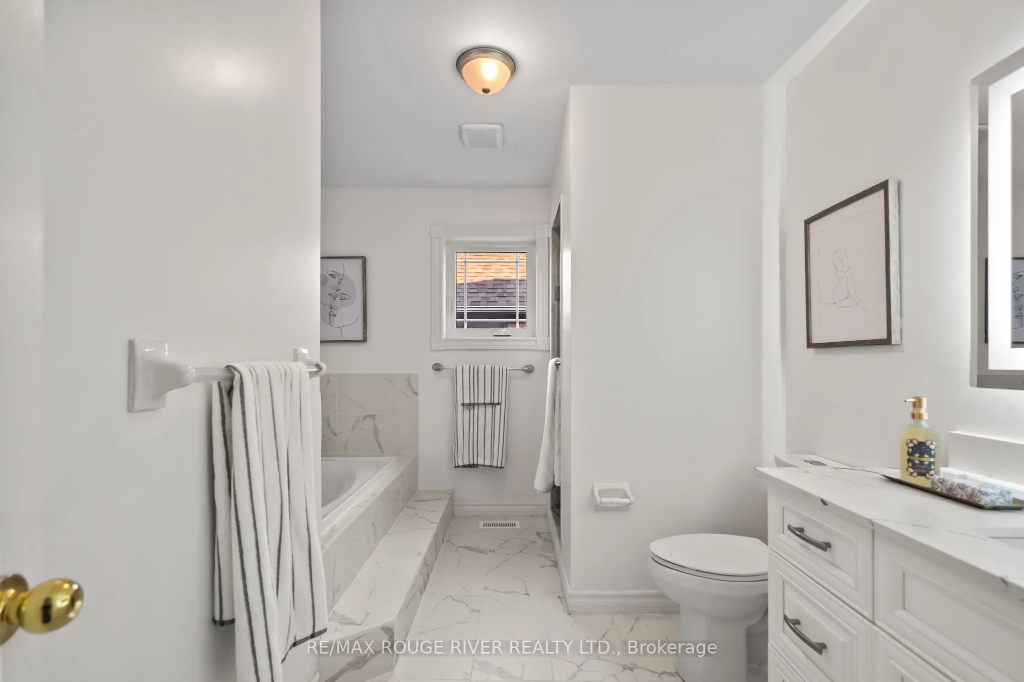31 Kerrison Drive W