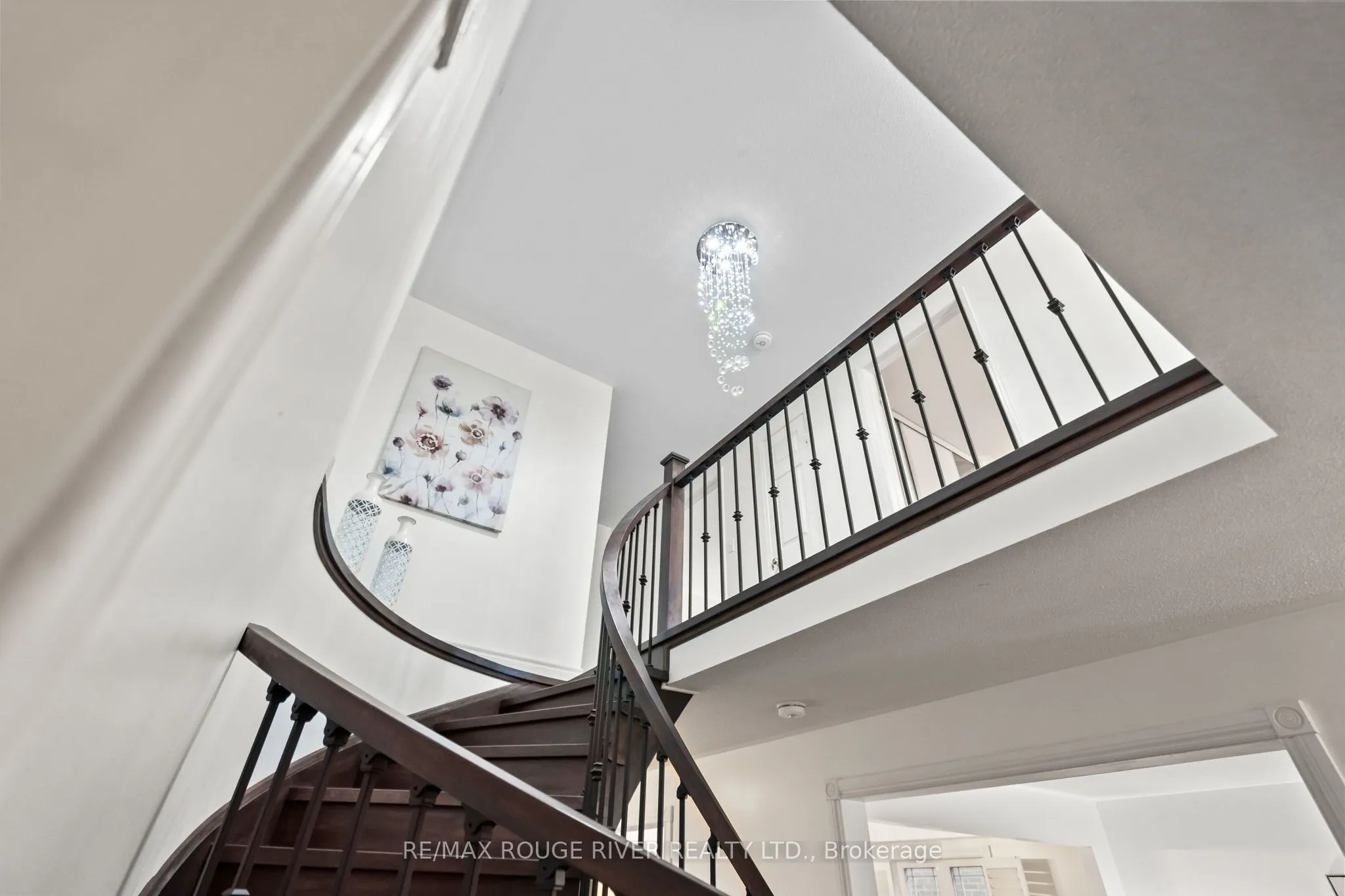 31 Kerrison Drive W
