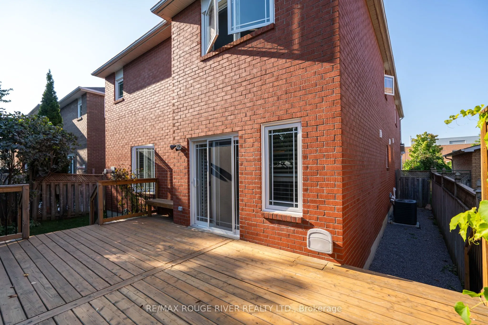 31 Kerrison Drive W