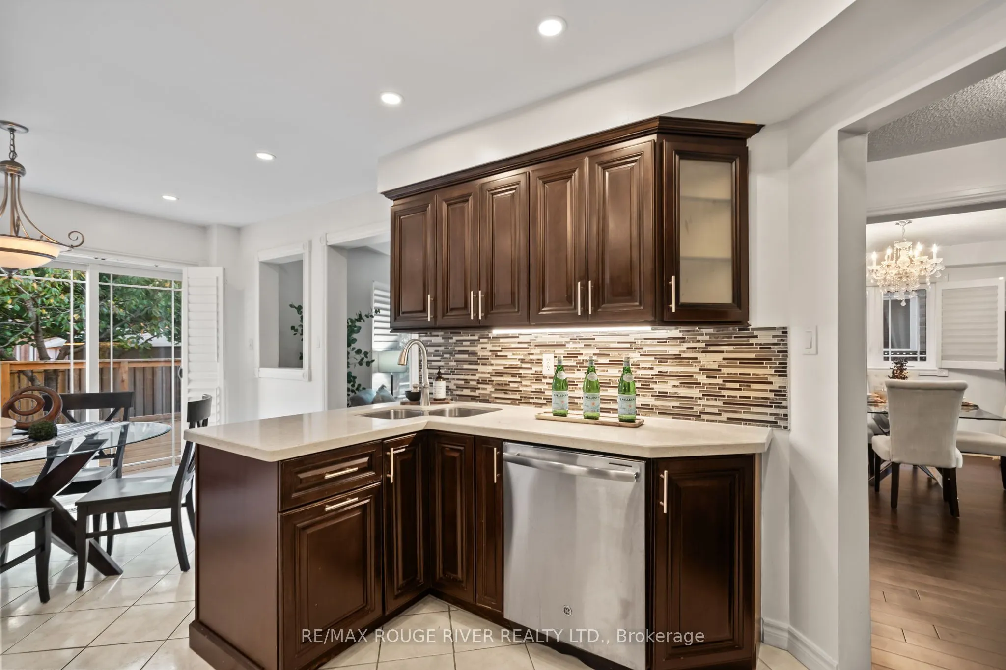 31 Kerrison Drive W