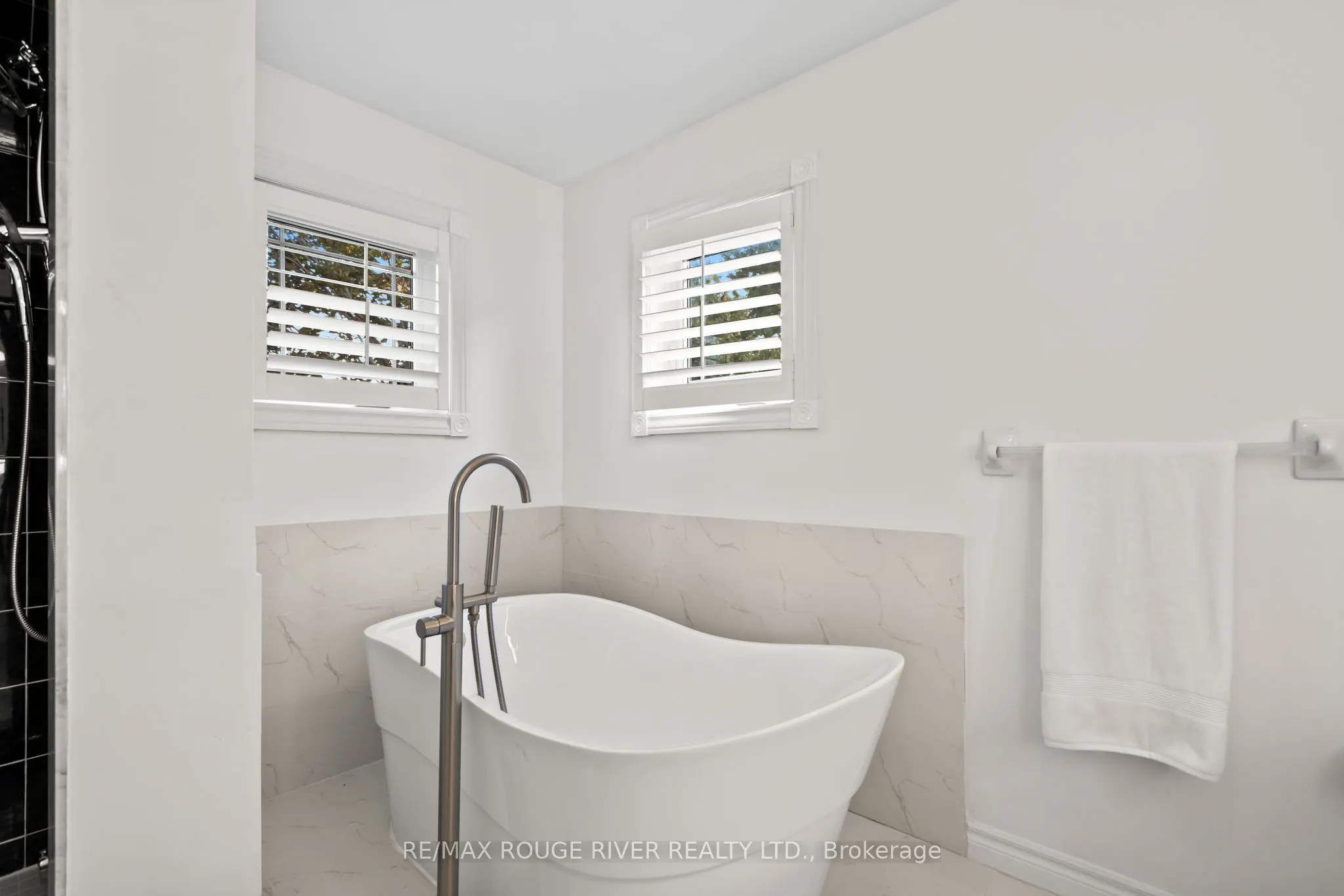 31 Kerrison Drive W