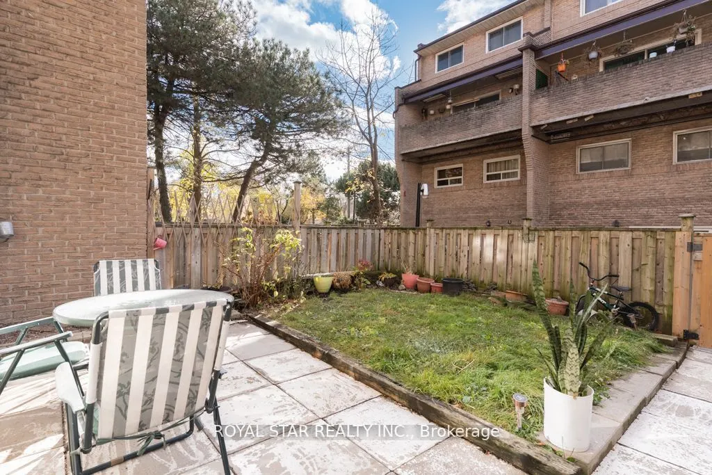 91 Muir Drive, #23