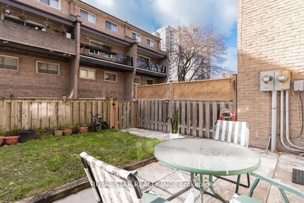 91 Muir Drive, #23
