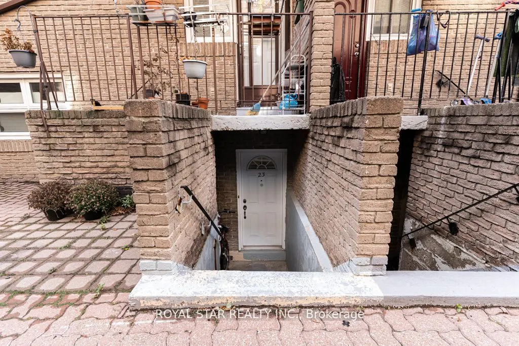 91 Muir Drive, #23