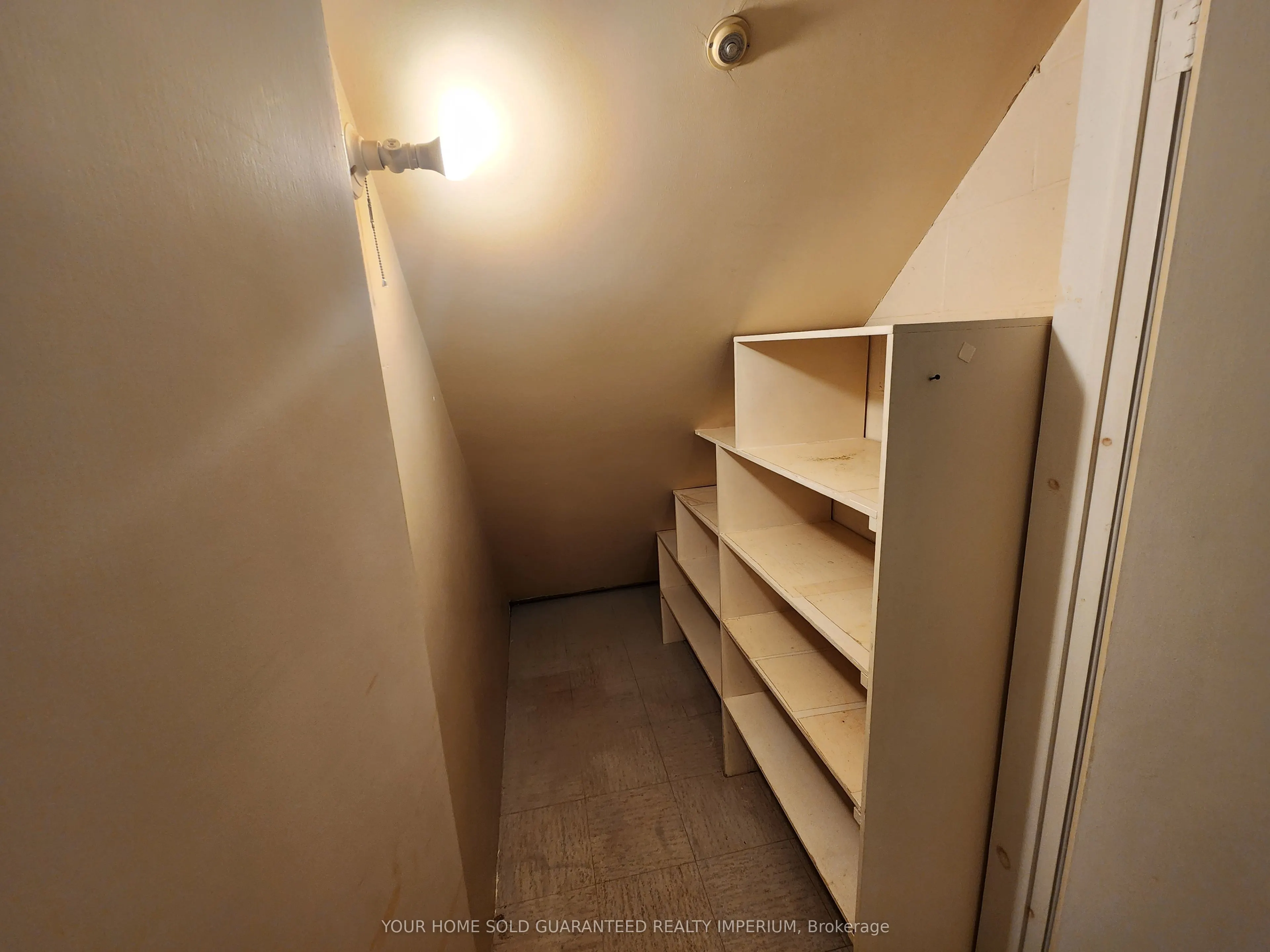 2906 Highway 2 Street, #6