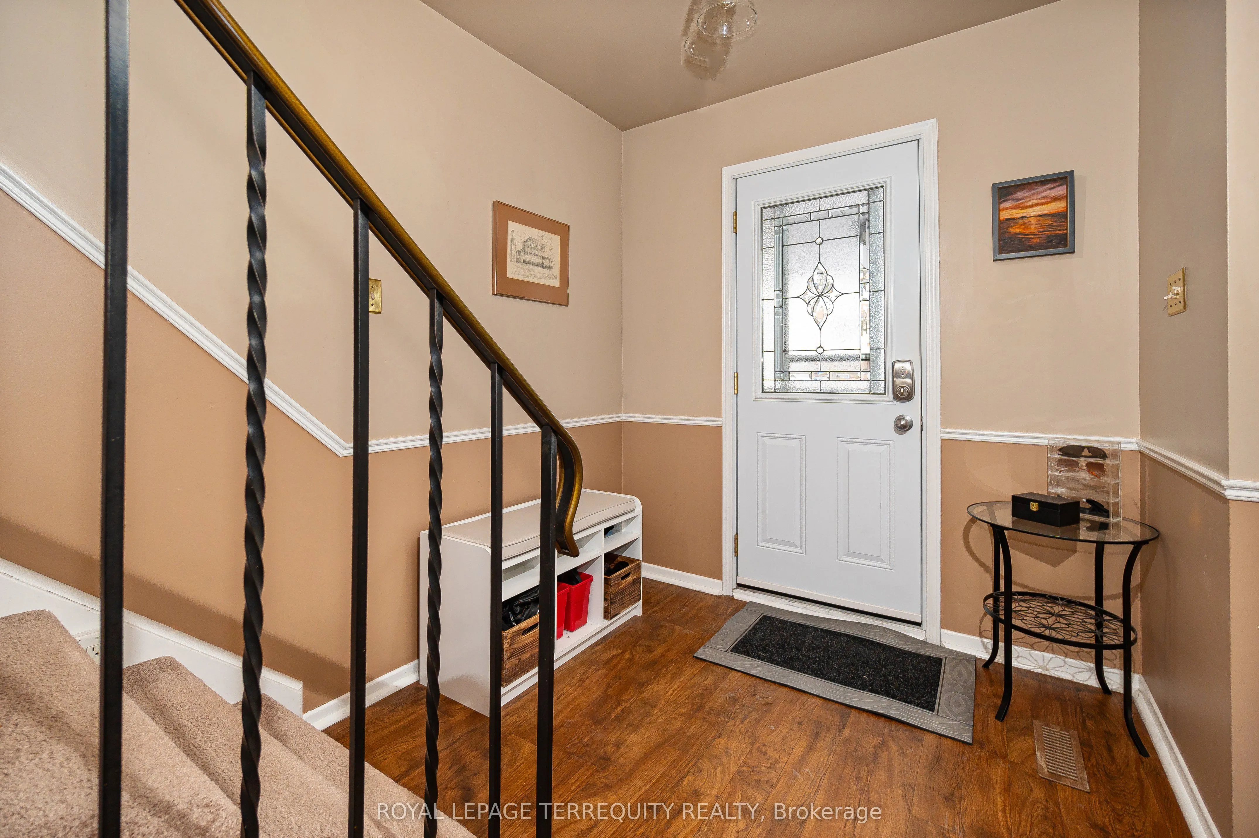 16 Banner Crescent
