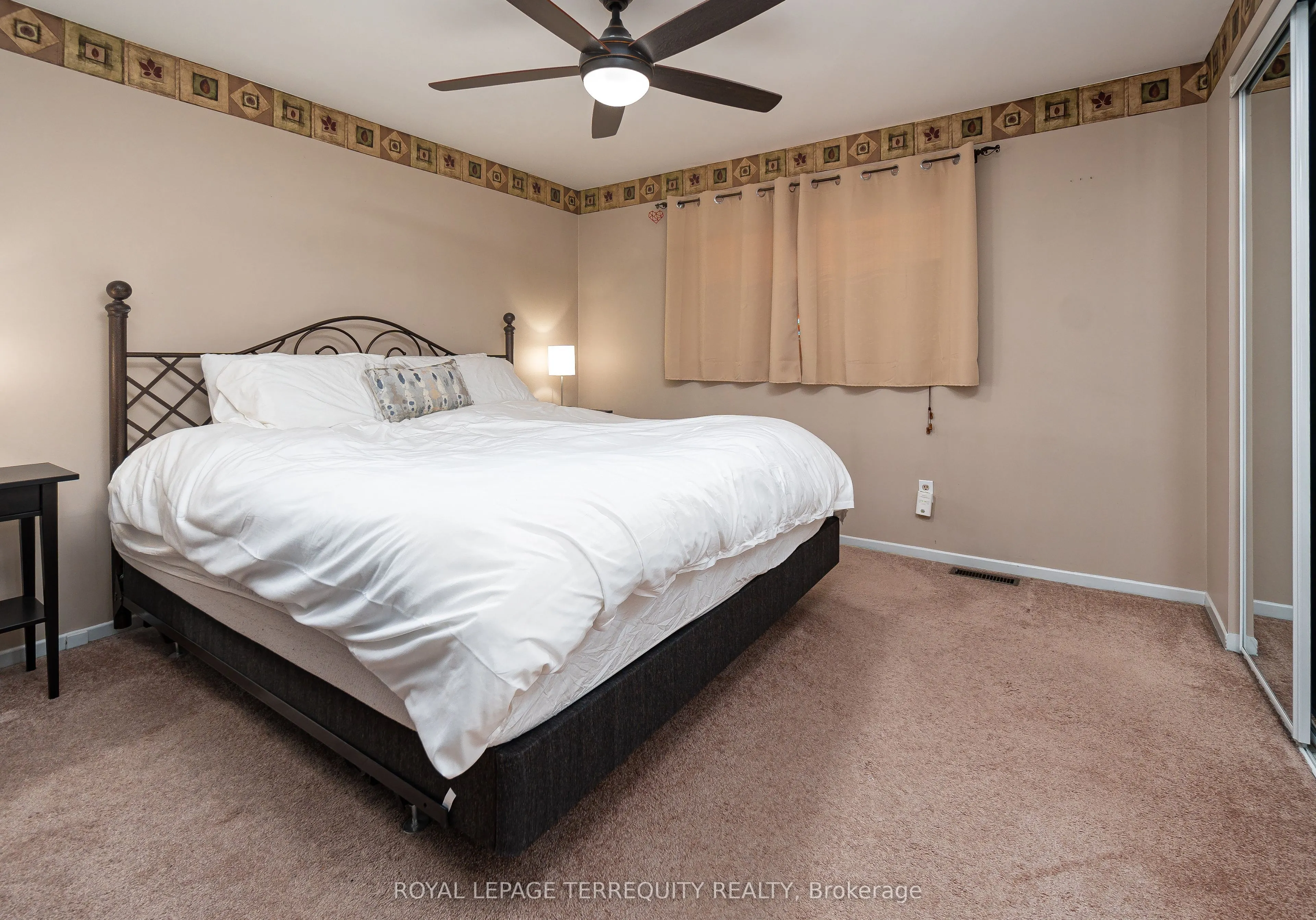 16 Banner Crescent