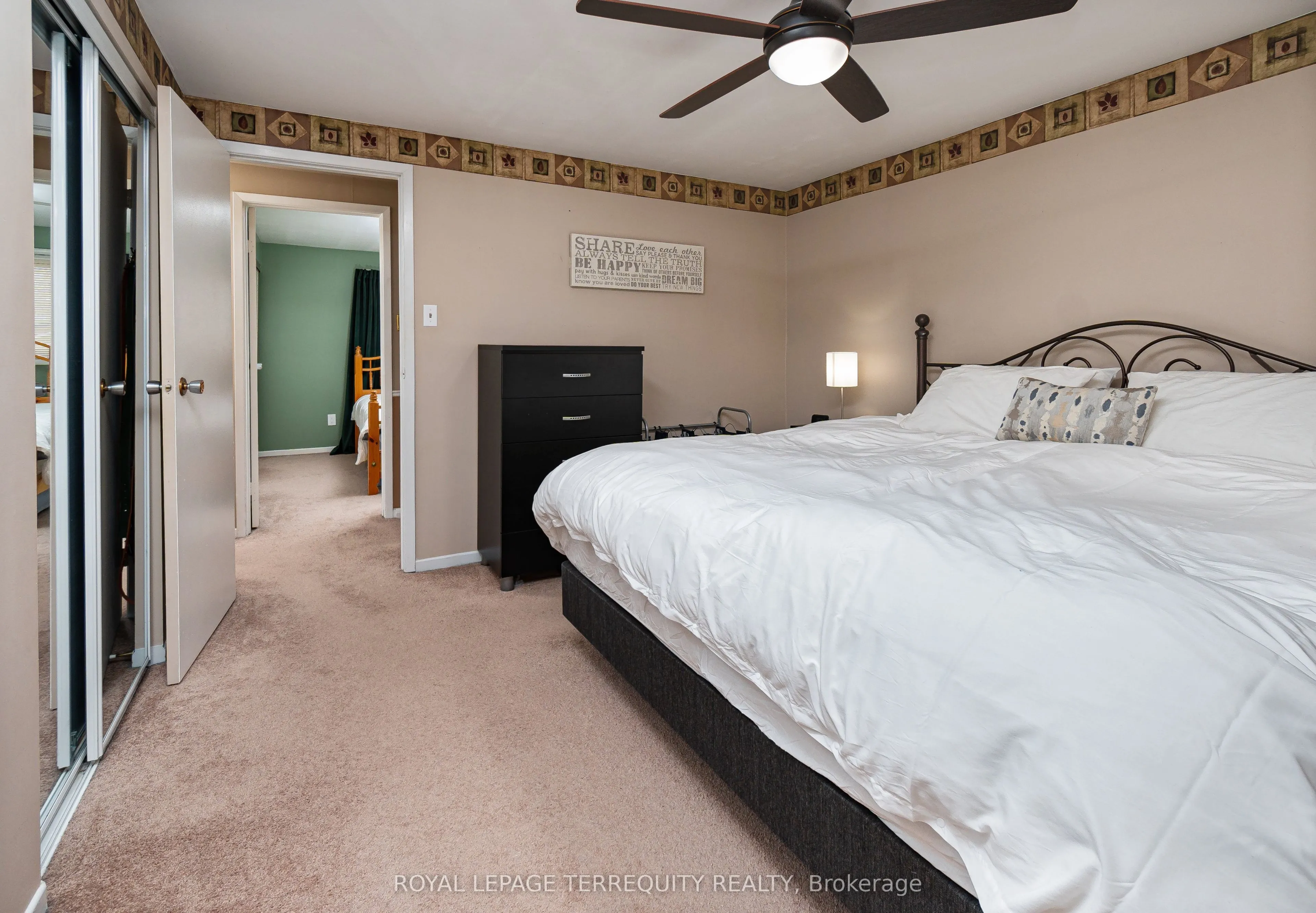 16 Banner Crescent