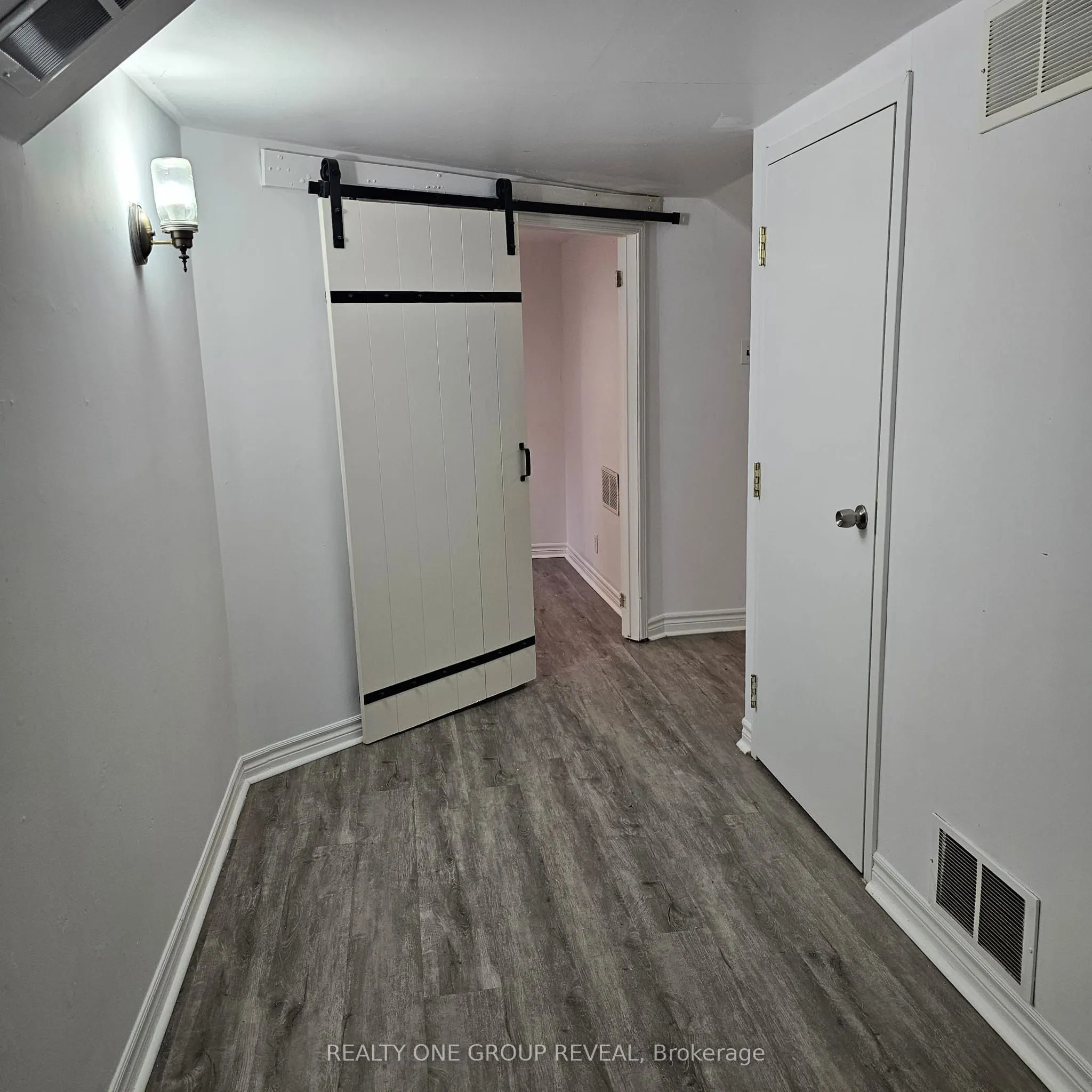 4 Pittman Crescent, #BSMT