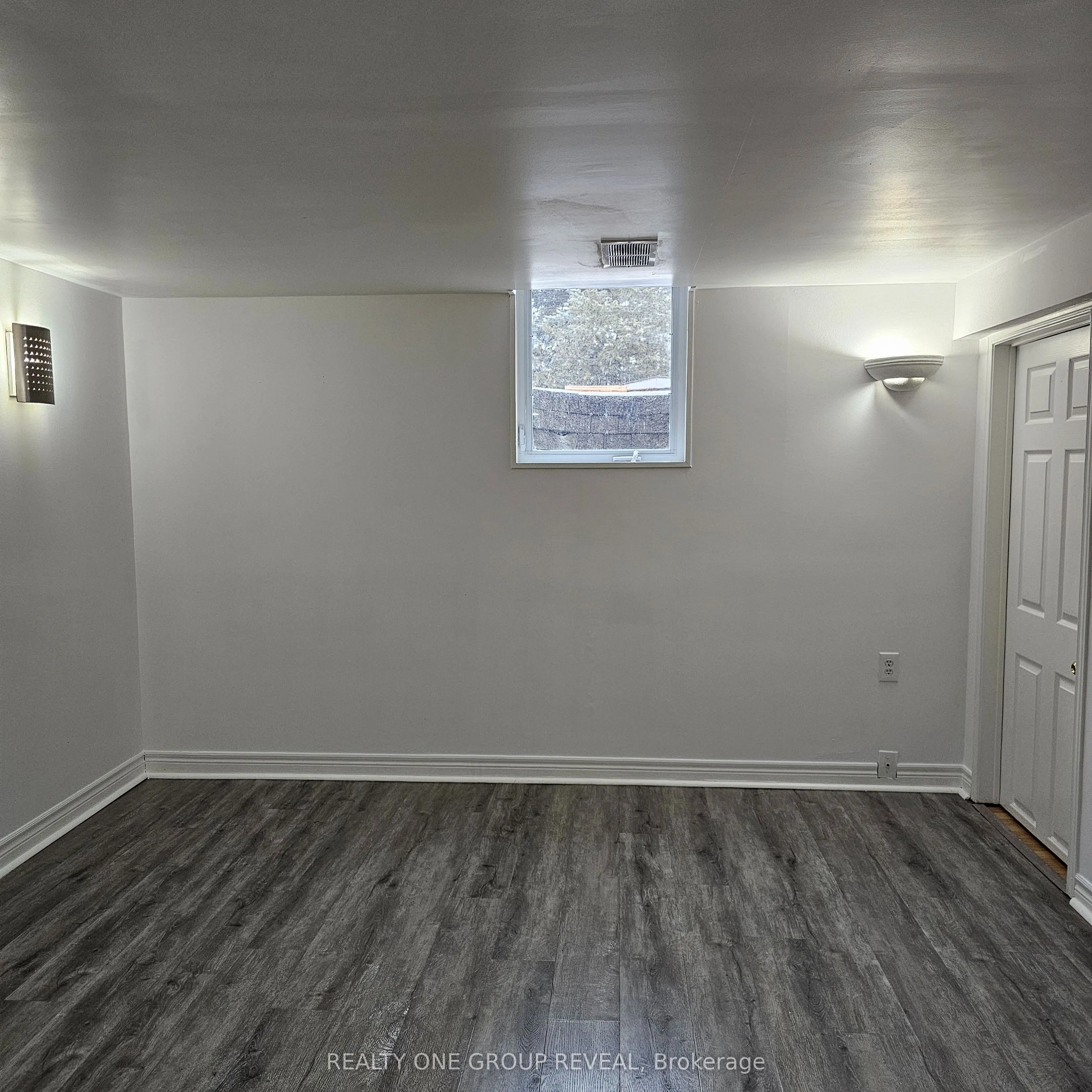 4 Pittman Crescent, #BSMT