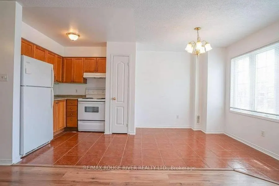 262 Bruce Street, #3