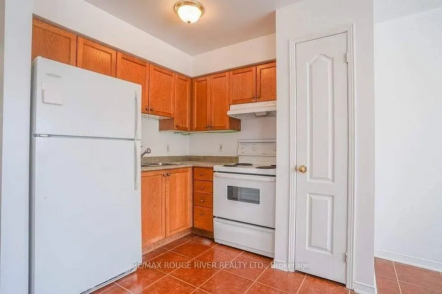 262 Bruce Street, #3