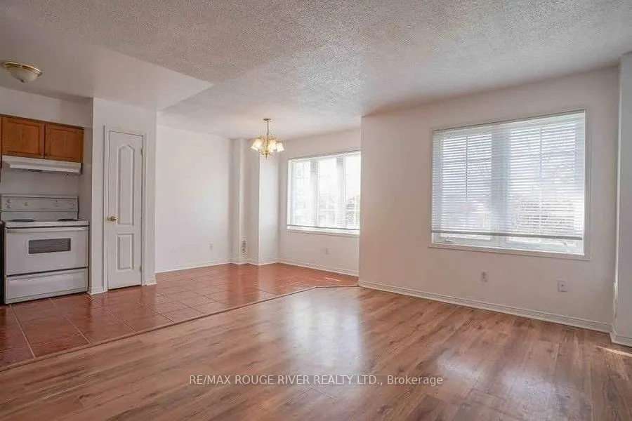 262 Bruce Street, #3