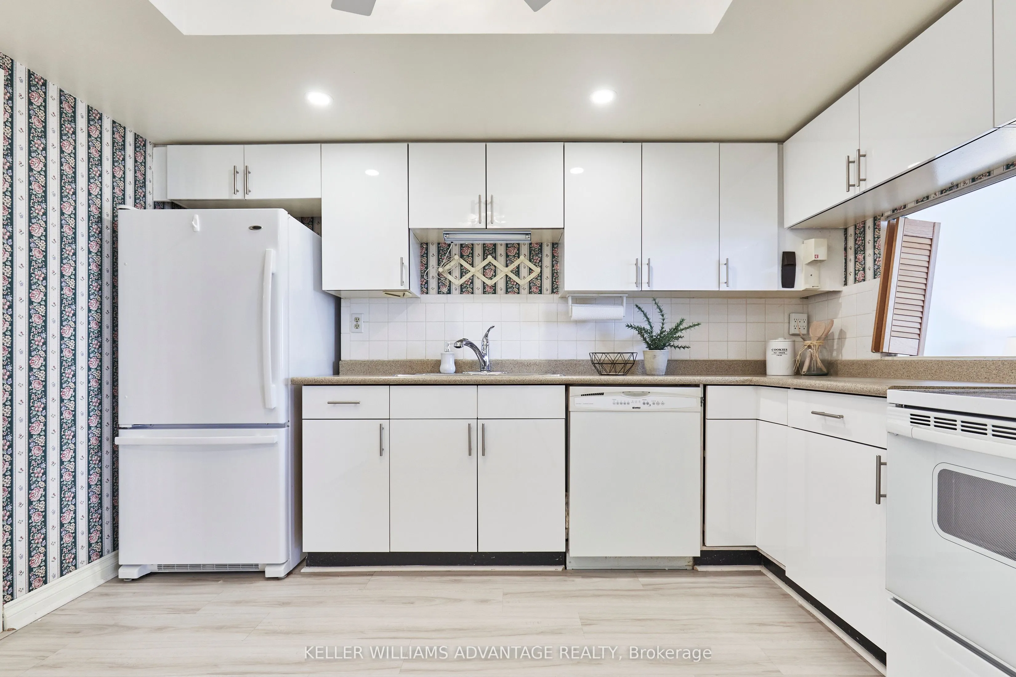 2330 Bridletowne Circle, #1105