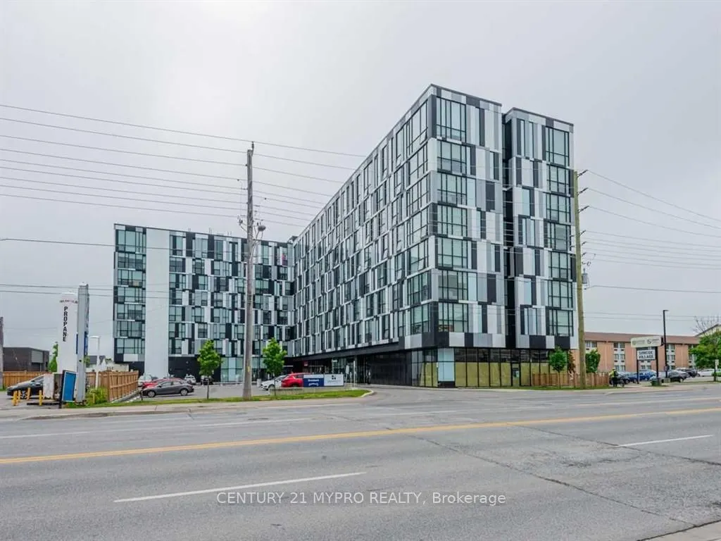 1900 Simcoe Street N, #815