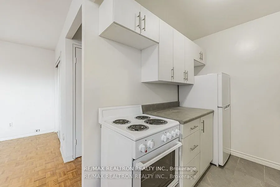 165 Cosburn Avenue, #307