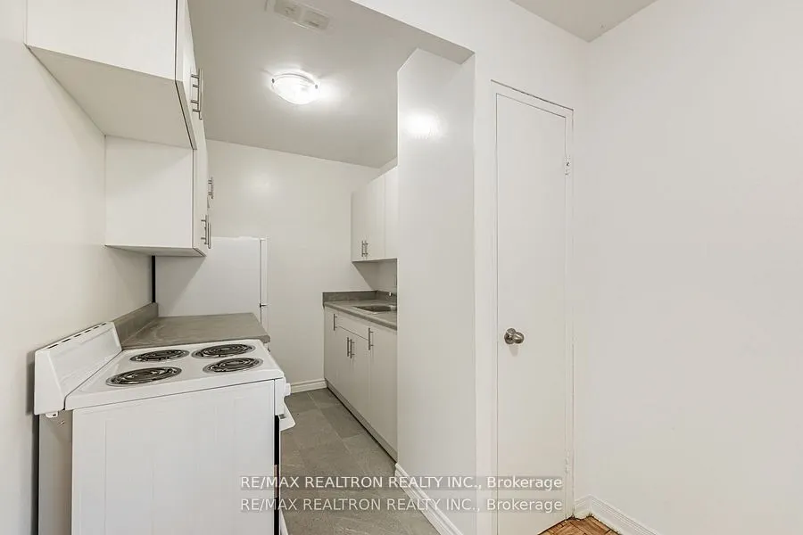 165 Cosburn Avenue, #307