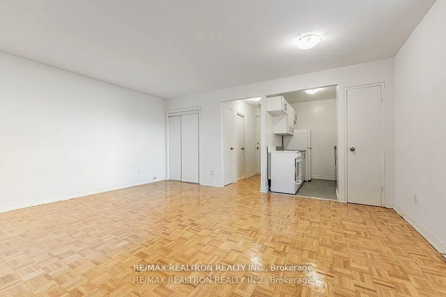 165 Cosburn Avenue, #307