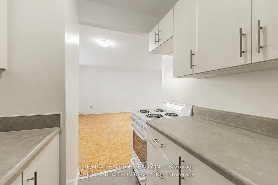 165 Cosburn Avenue, #307