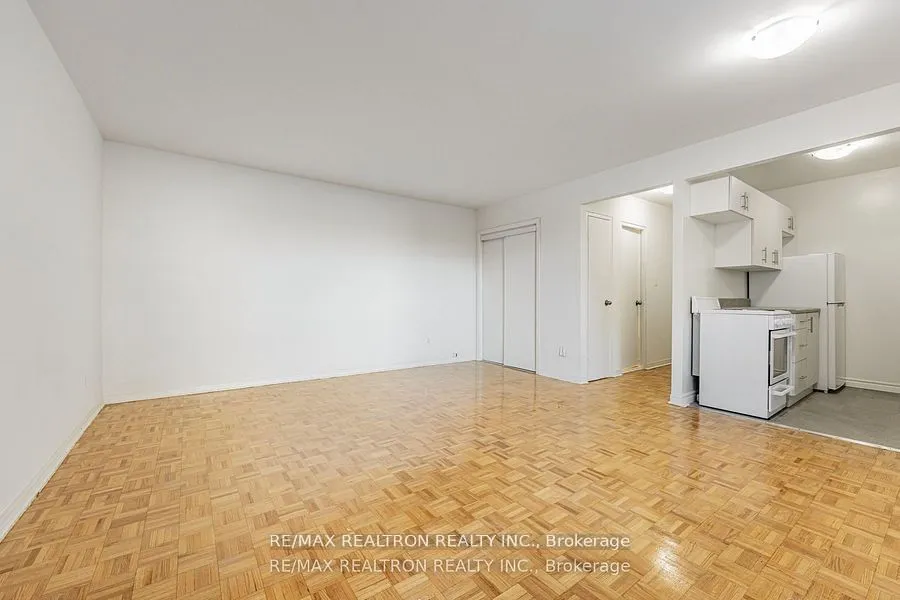 165 Cosburn Avenue, #307