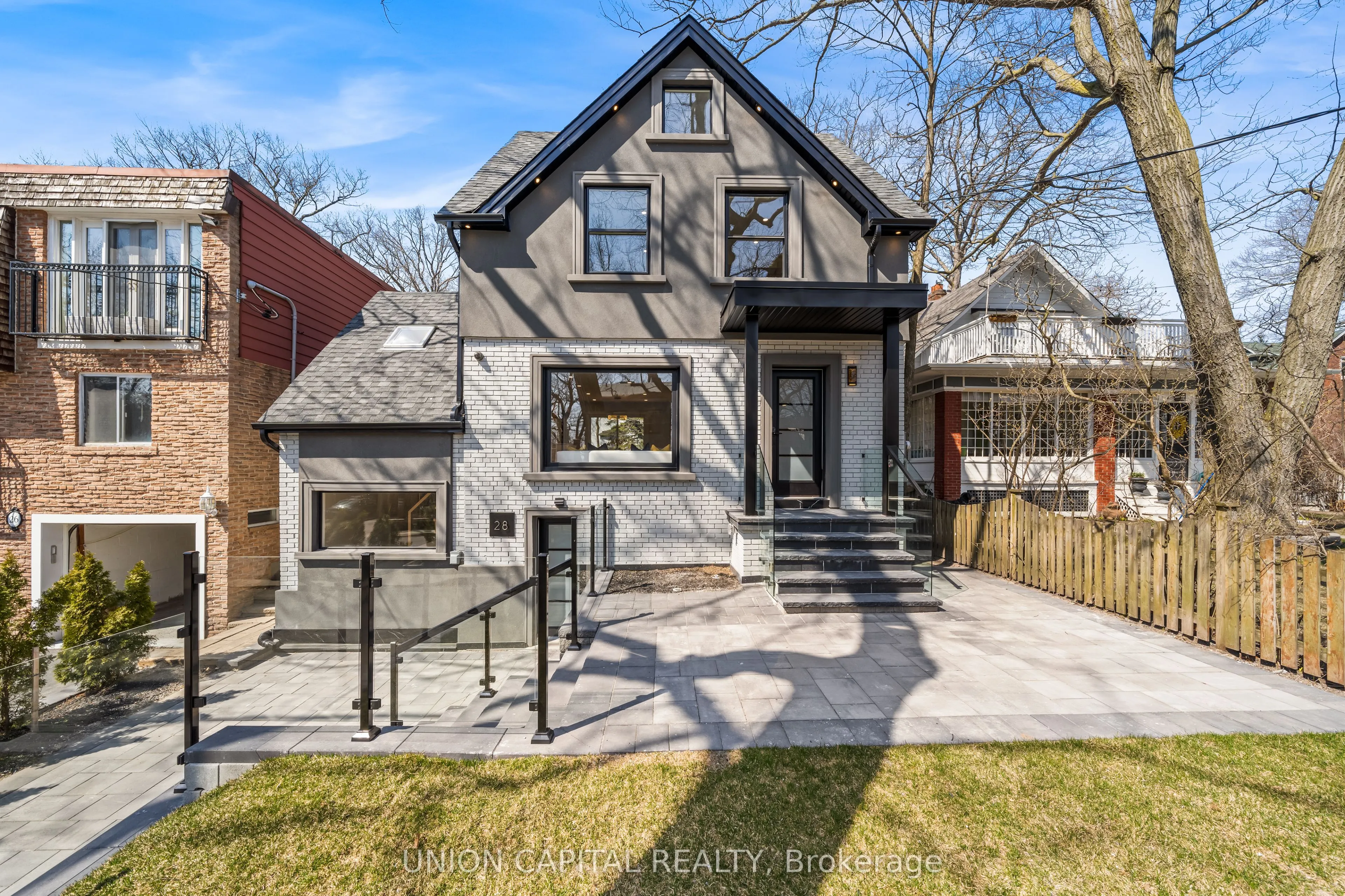 28 Pine Avenue