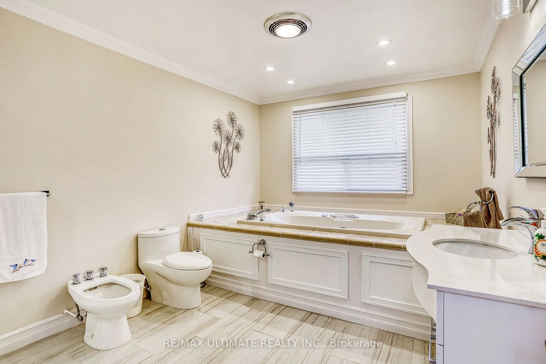 164 Darlingside Drive