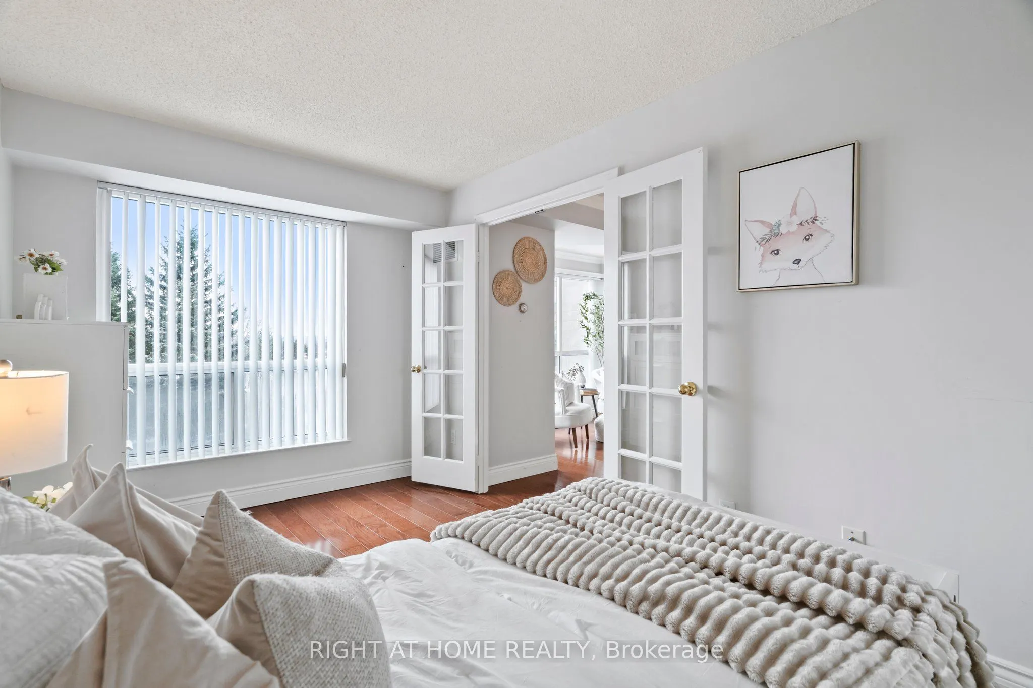 712 Rossland Road E, #415