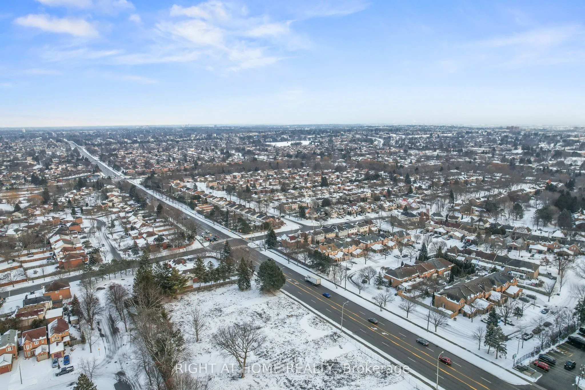 712 Rossland Road E, #415