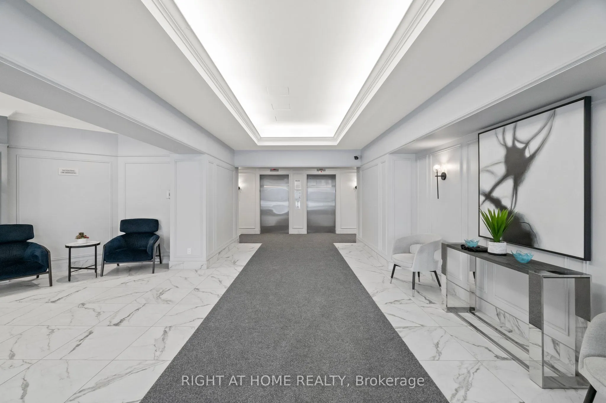 712 Rossland Road E, #415