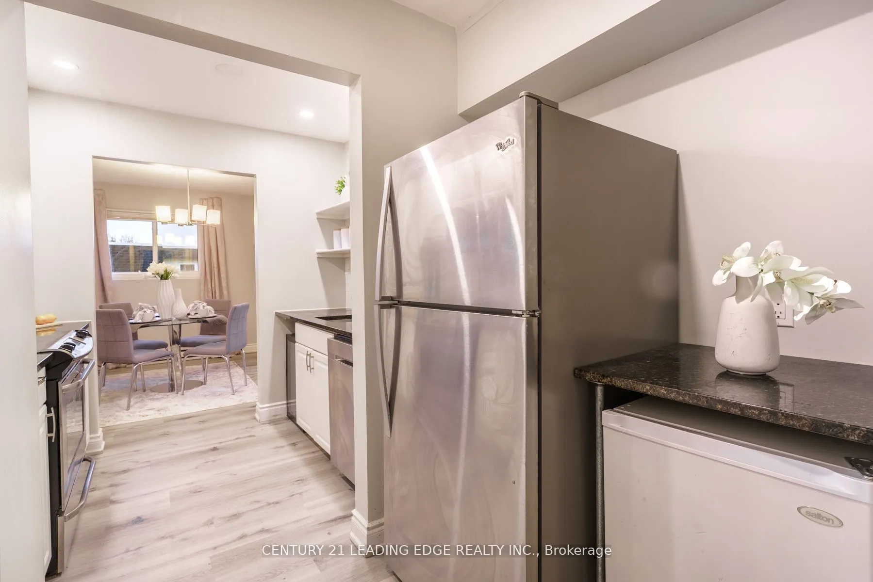540 Mary Street E, #2-3