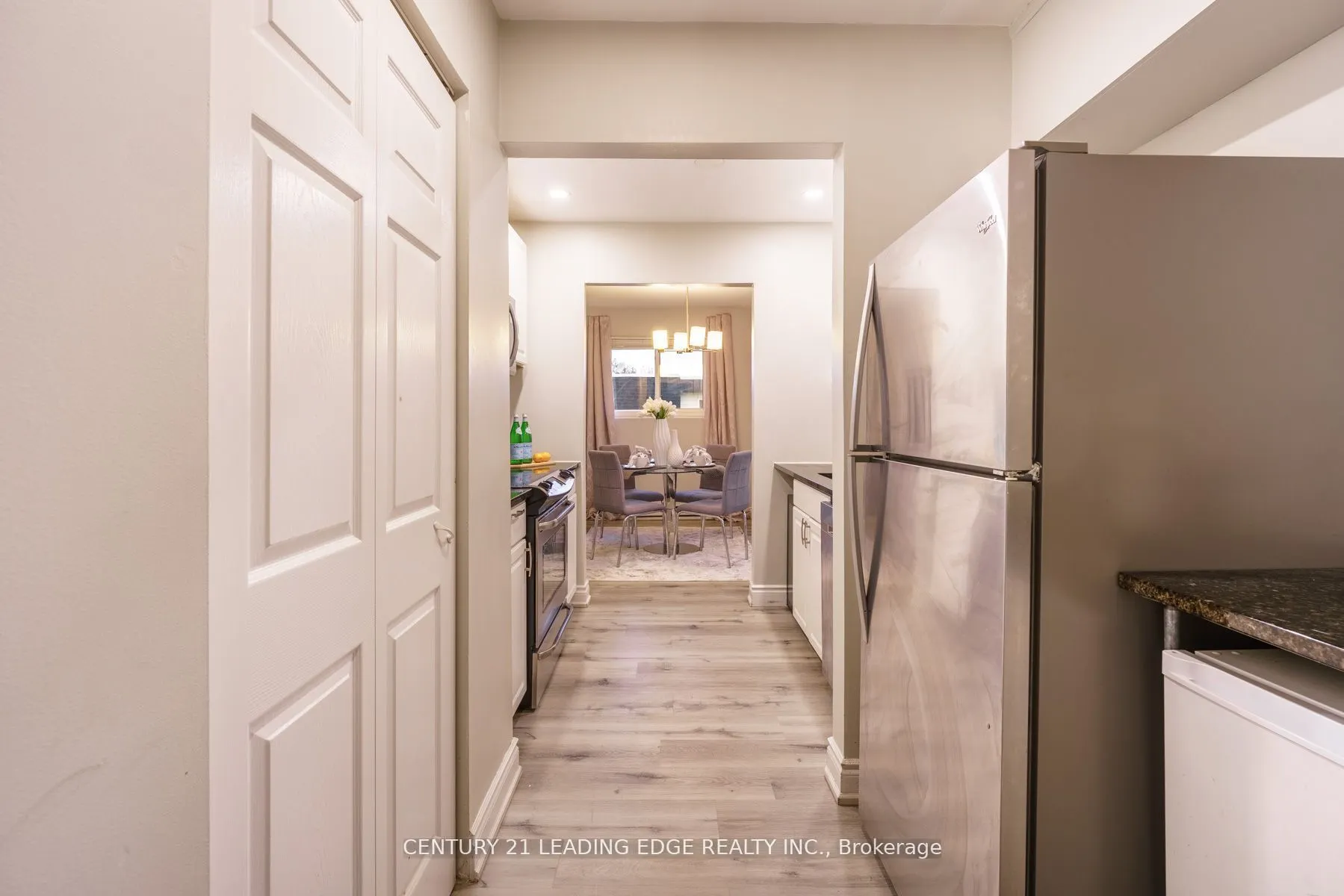 540 Mary Street E, #2-3