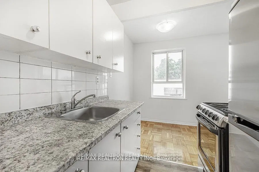 156 Kingston Road, #10