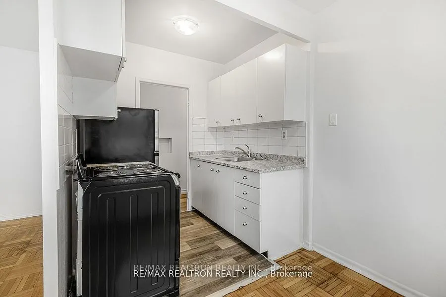 156 Kingston Road, #10