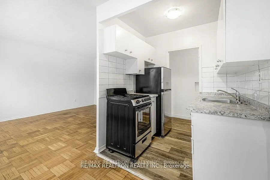 156 Kingston Road, #10