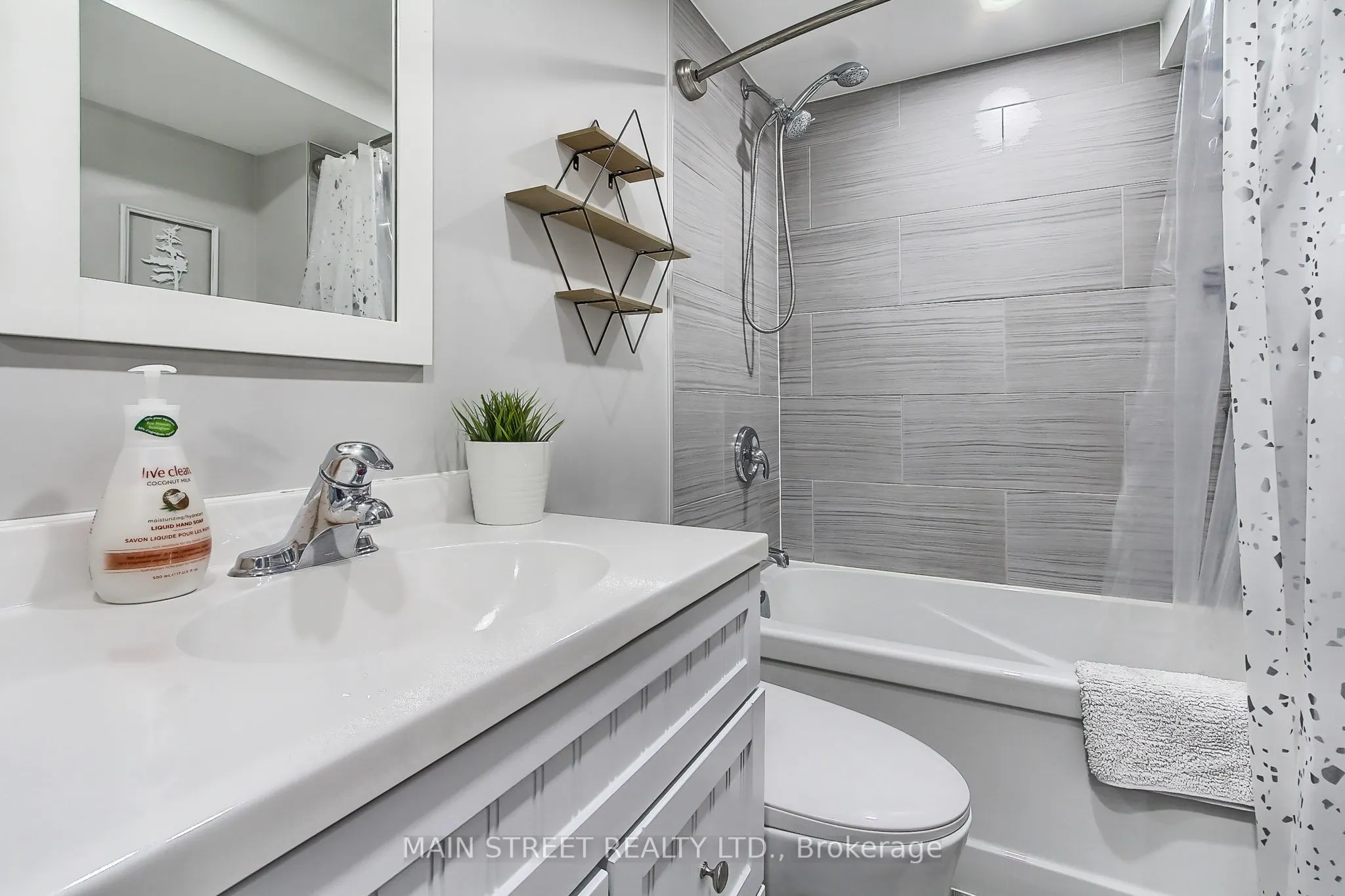 161 Blackwell Crescent