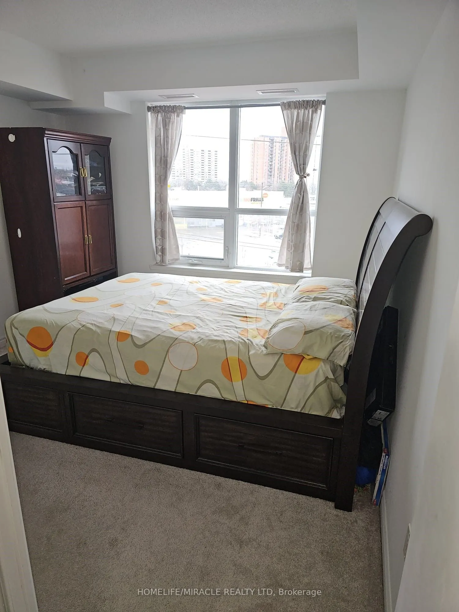 1 Falaise Road, #417