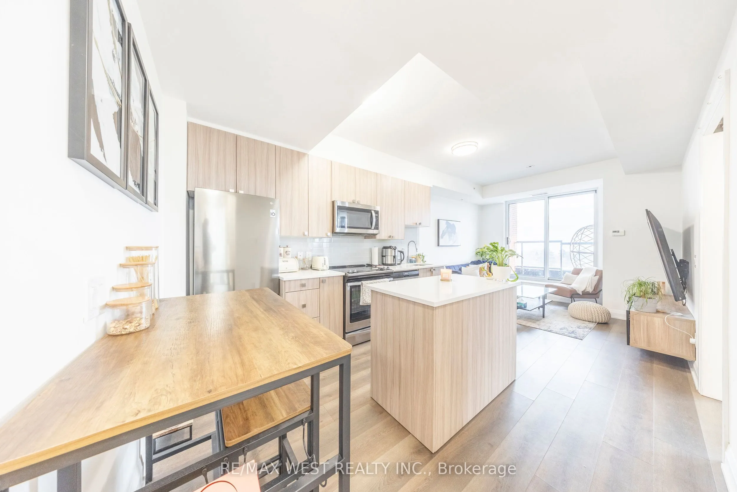 3655 Kingston Road, #901