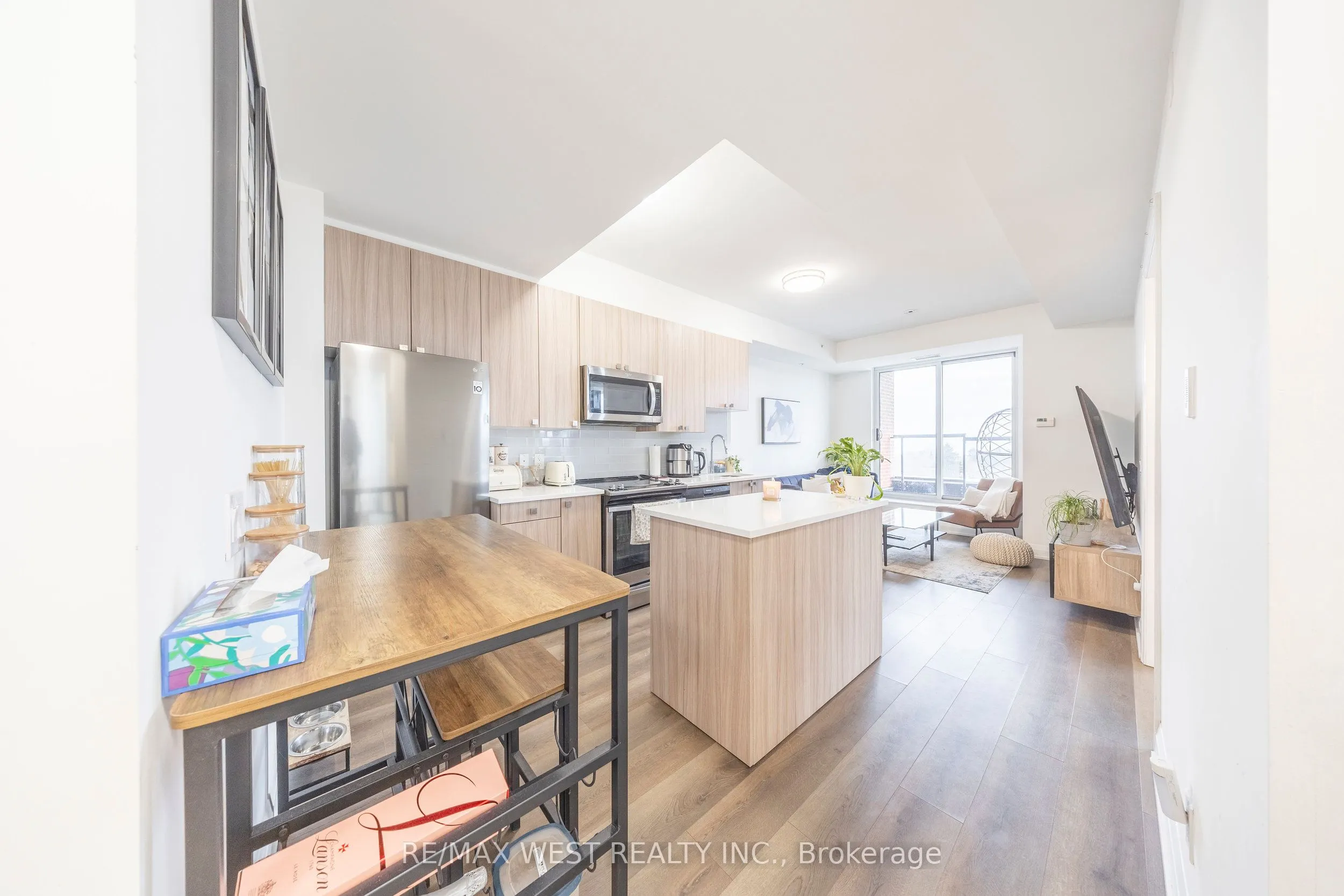 3655 Kingston Road, #901