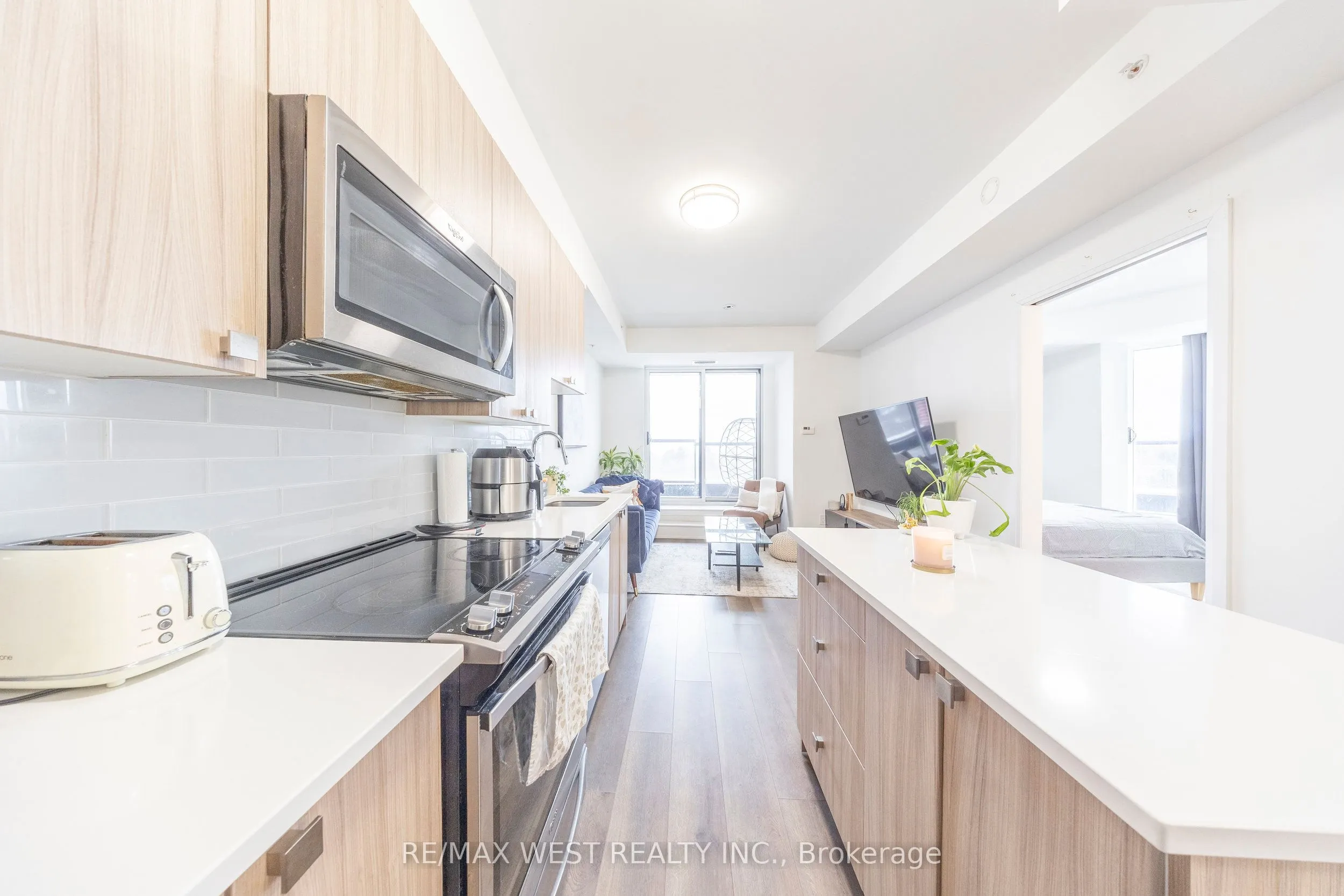 3655 Kingston Road, #901