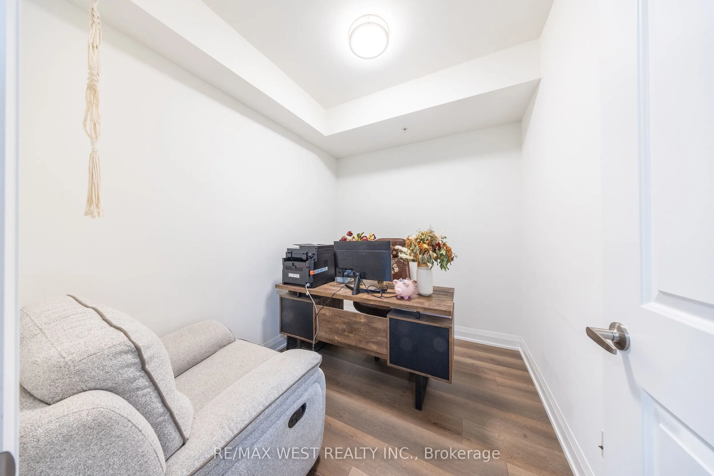 3655 Kingston Road, #901
