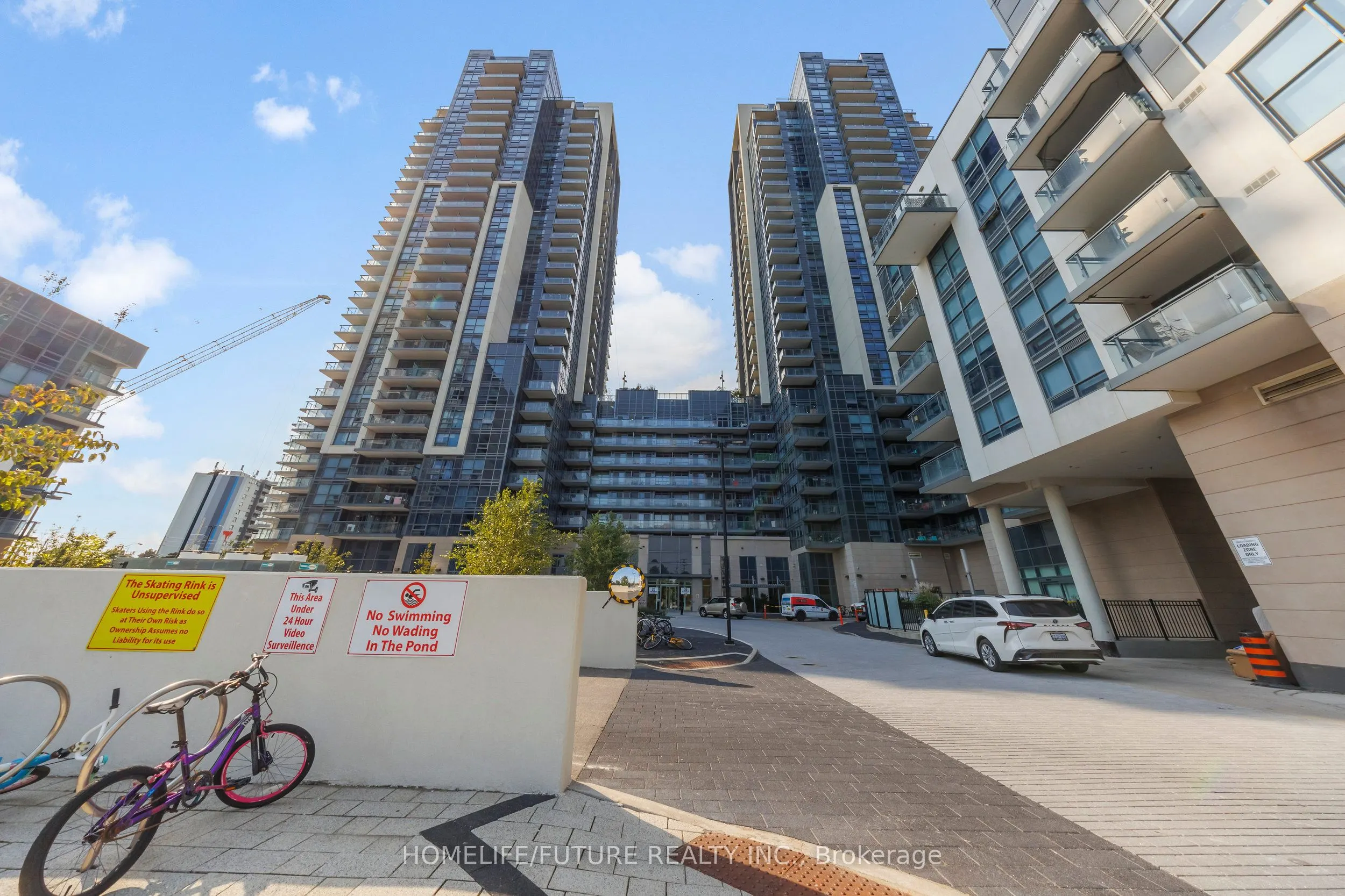 20 Meadowglen Place, #627