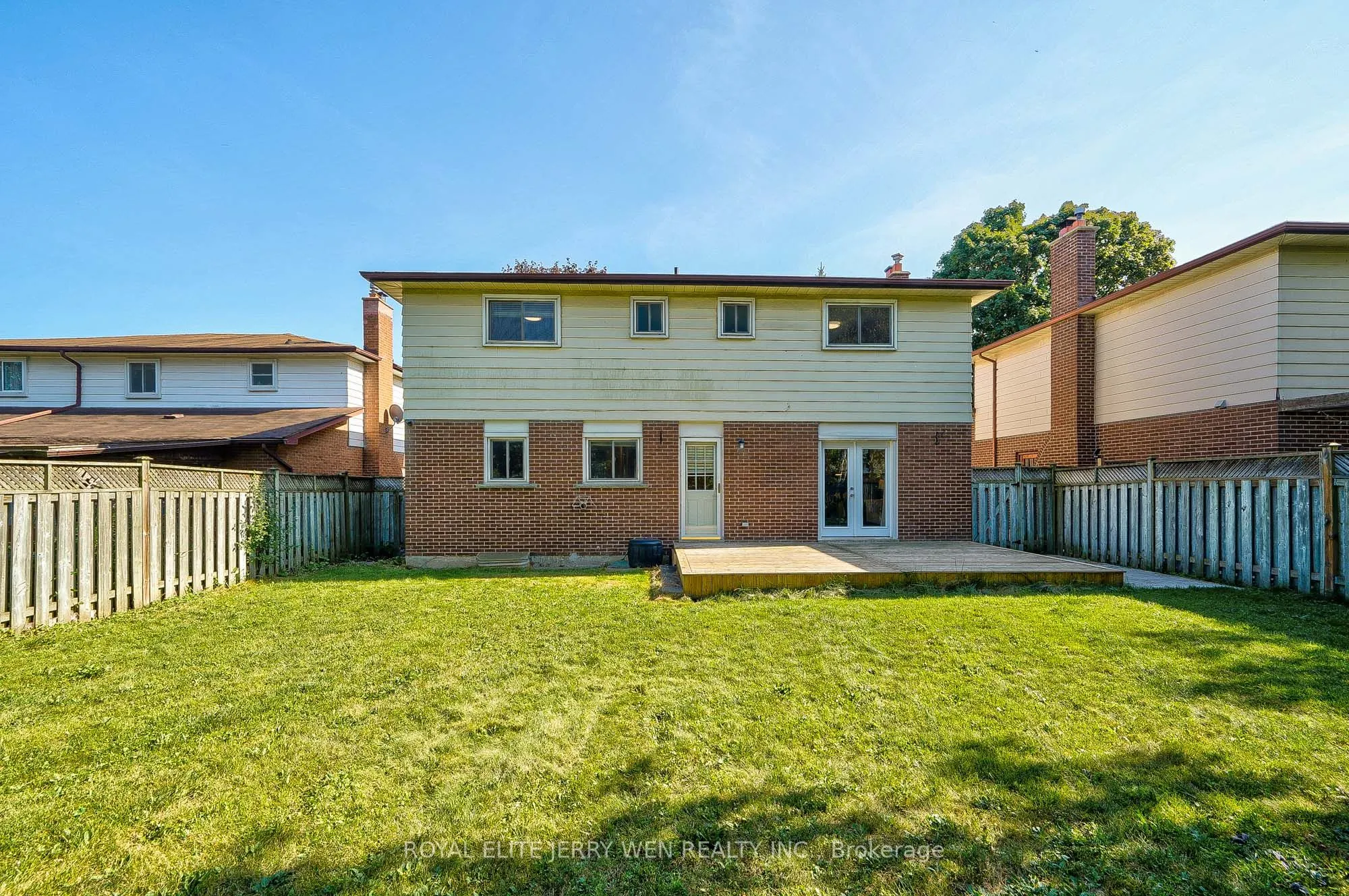 8 Deerfield Court
