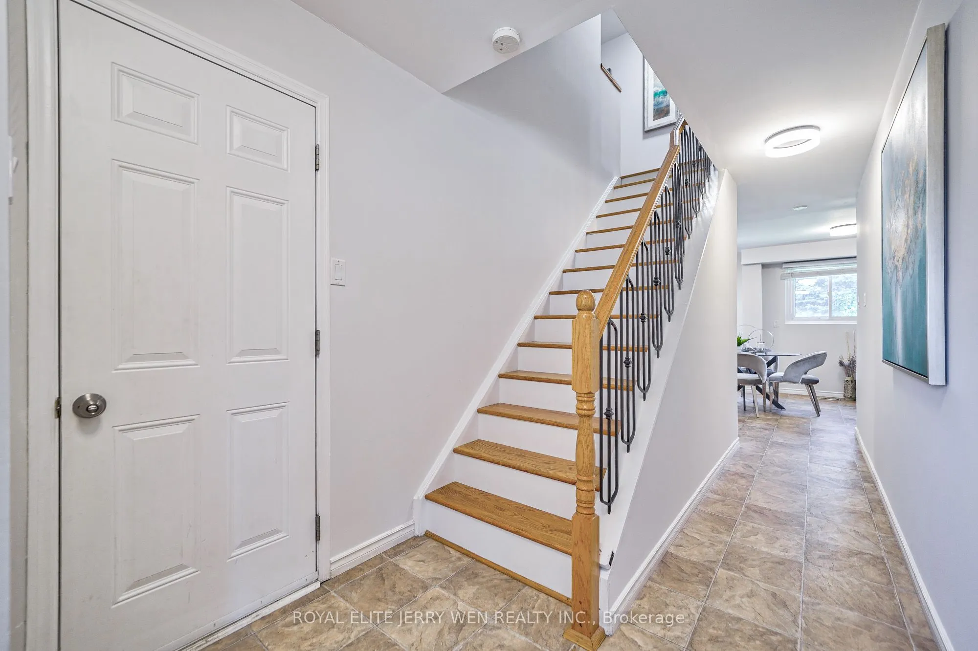 8 Deerfield Court