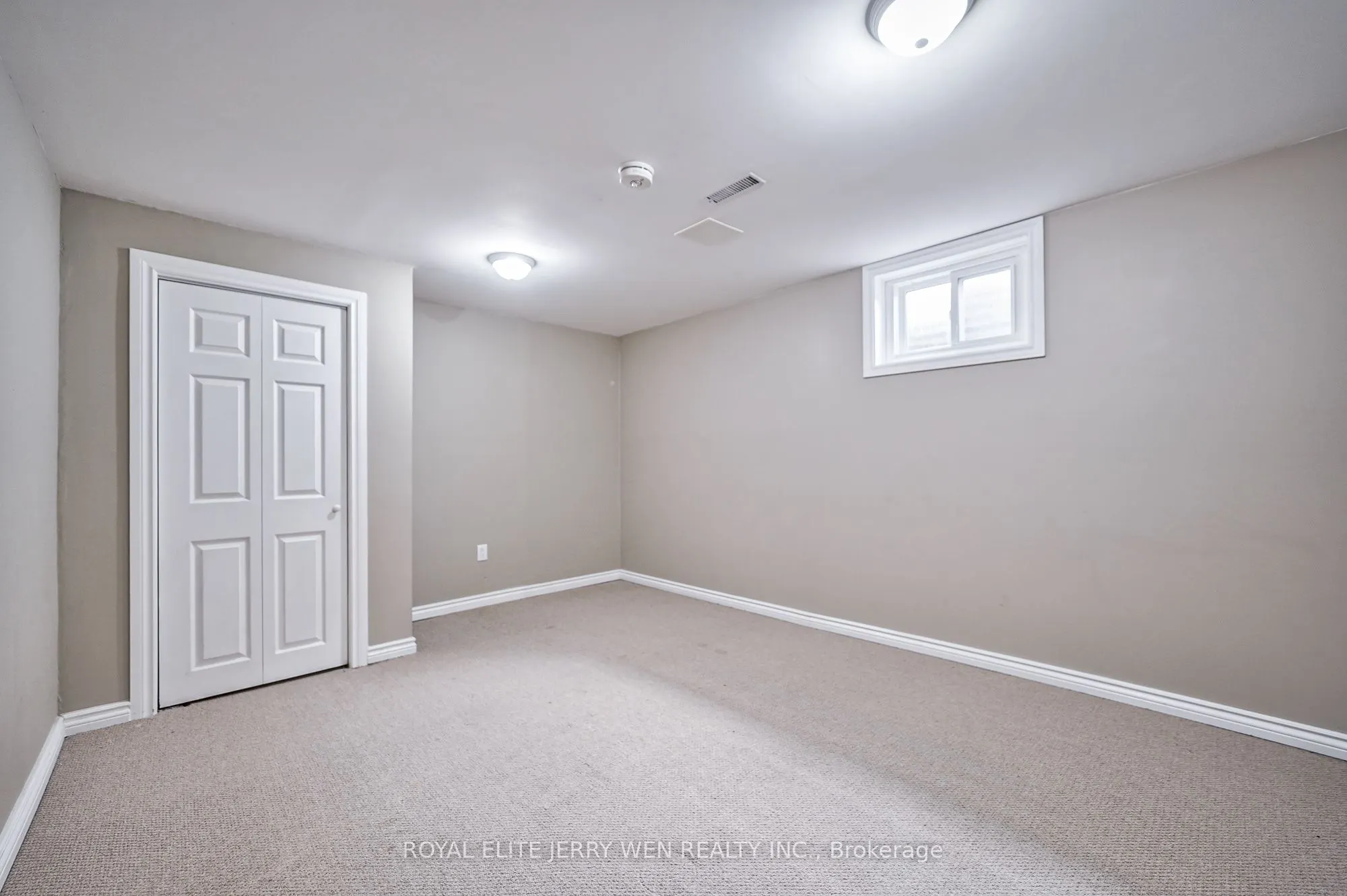 8 Deerfield Court