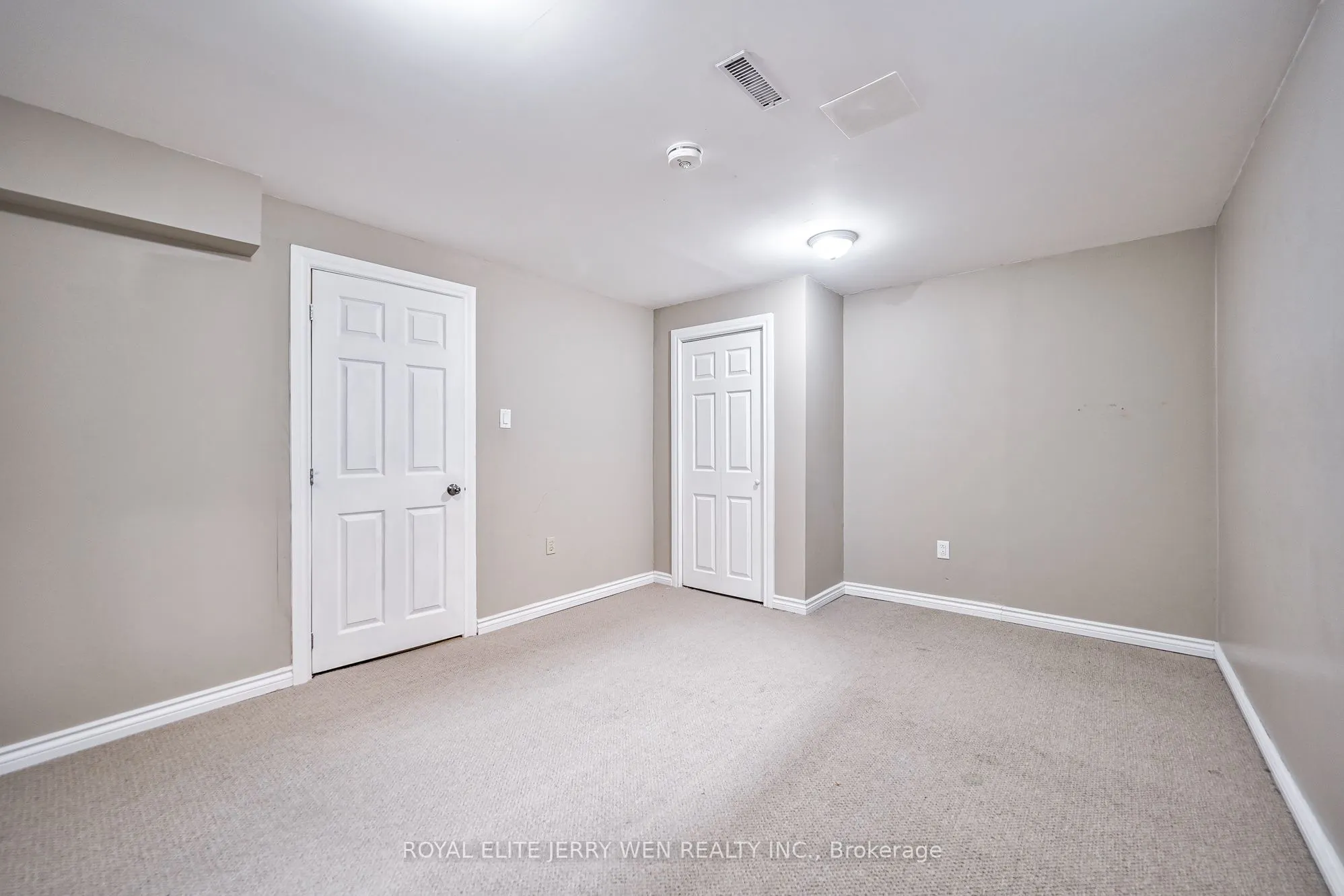 8 Deerfield Court