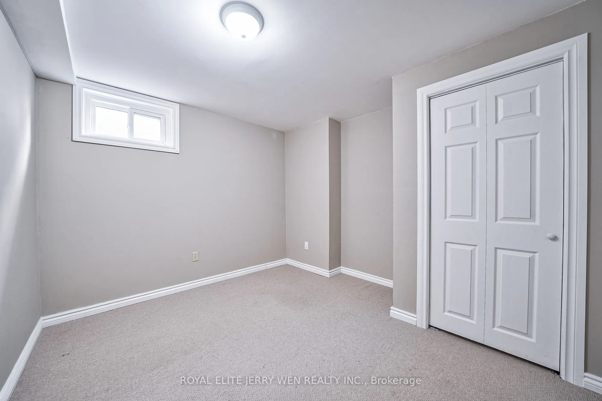 8 Deerfield Court