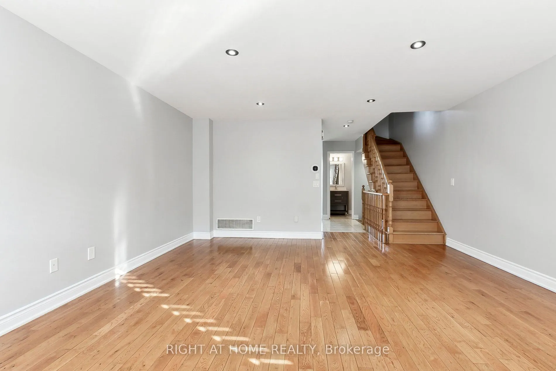 98 Jenkinson Way, #70
