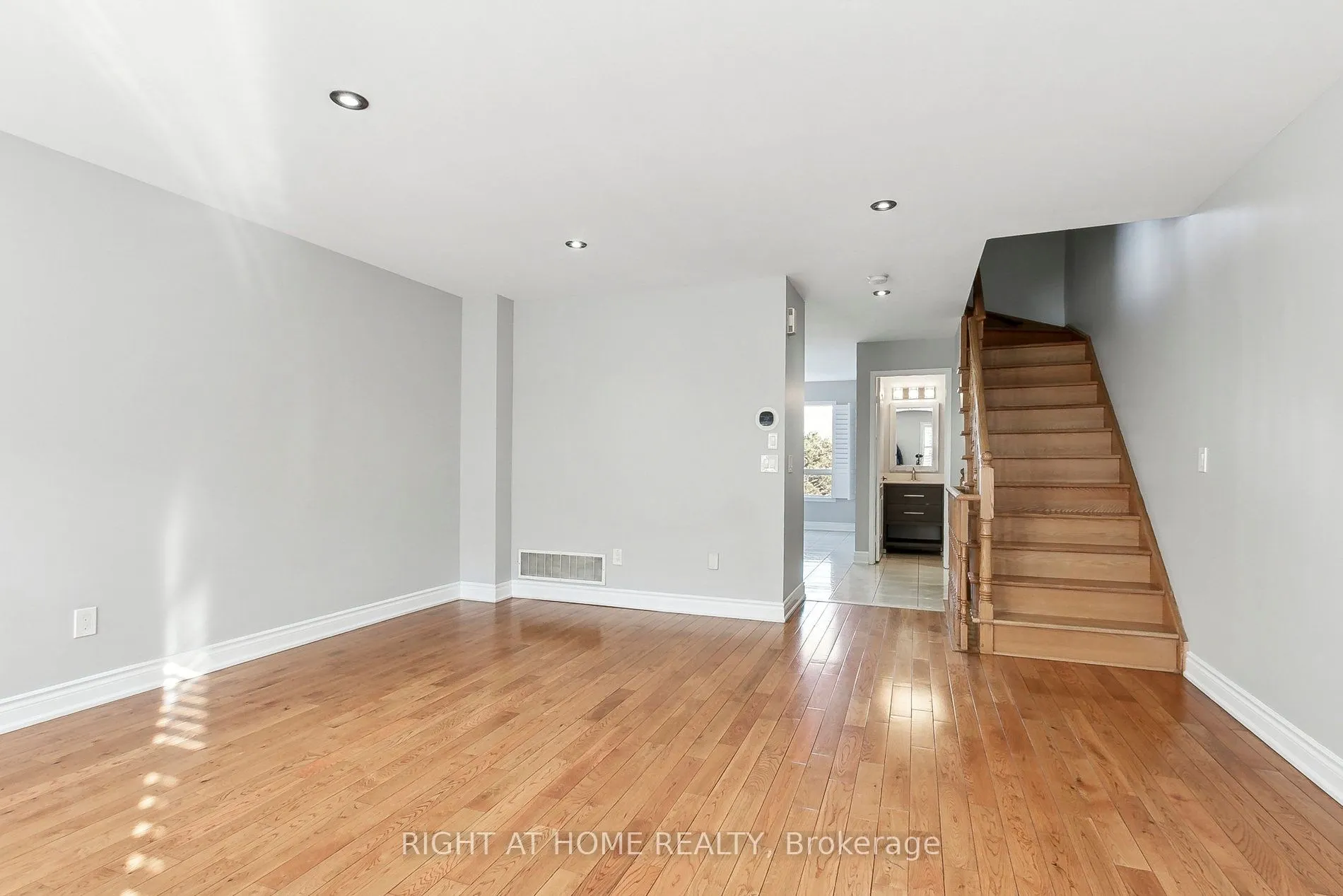 98 Jenkinson Way, #70